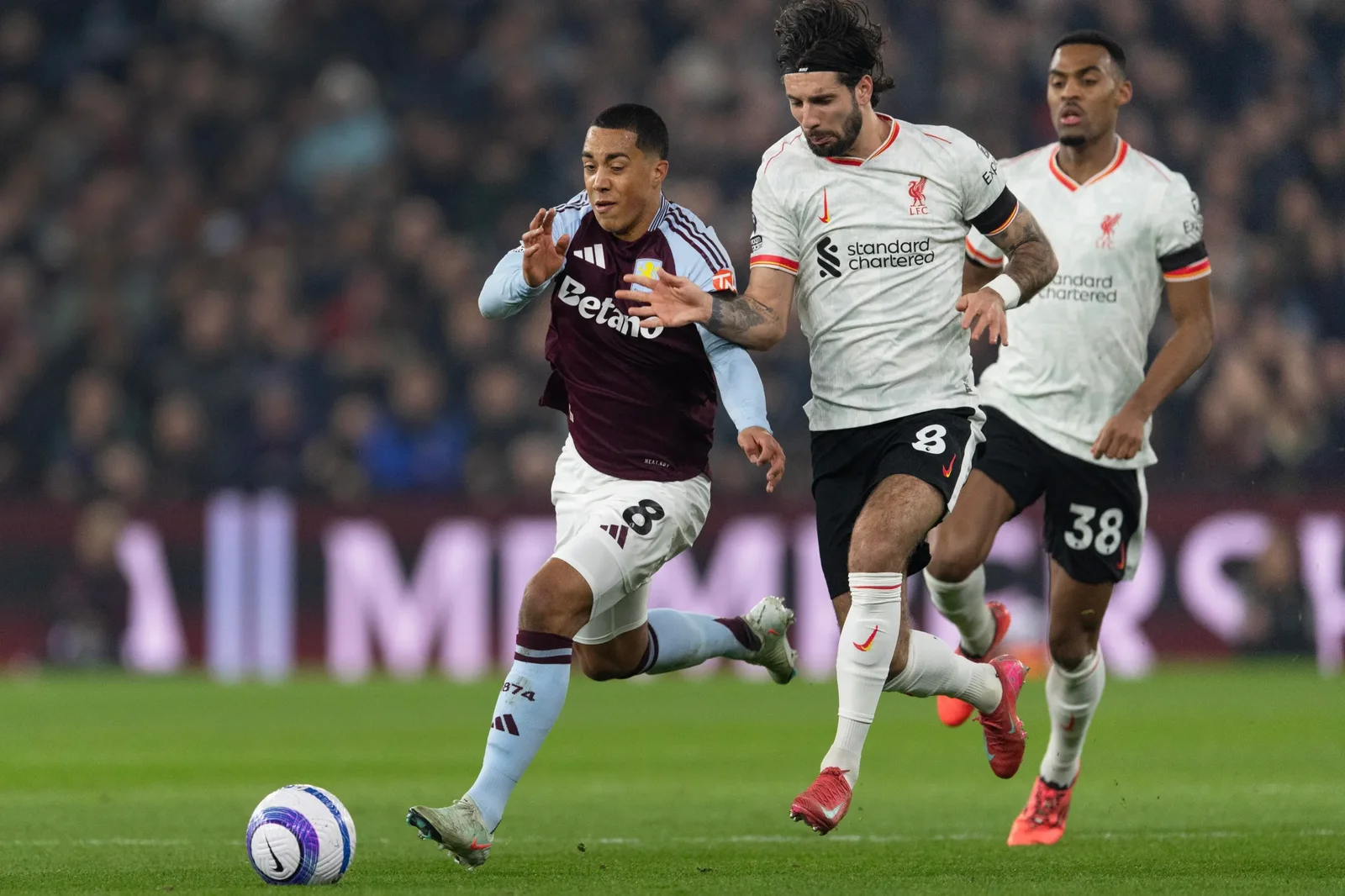 Aston Villa vs Liverpool Premier League clash