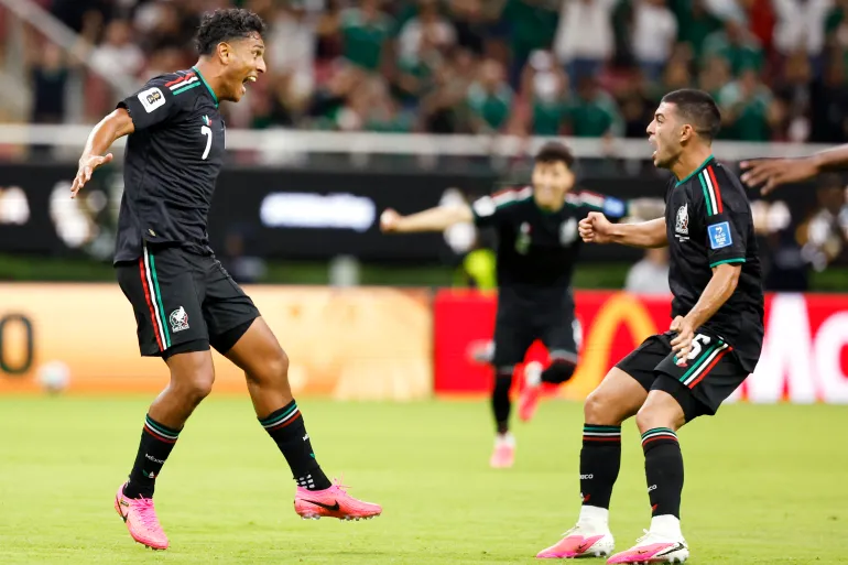 Mexico reached the Round of 32 beating South Korea