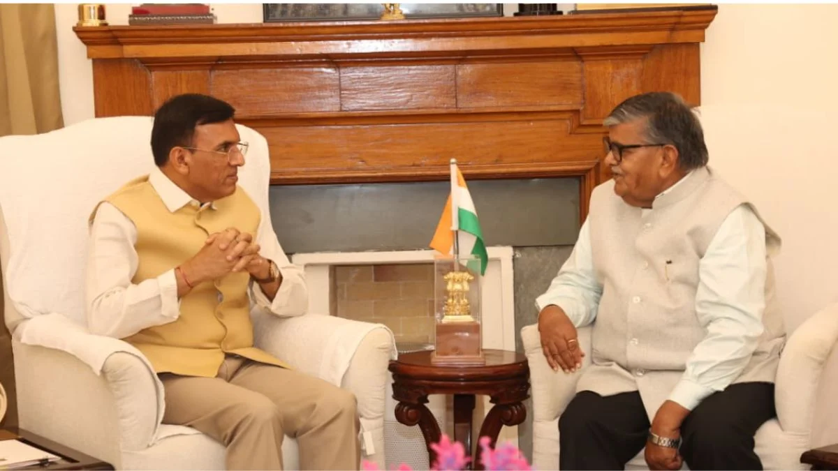 Union Sports minister Mansukh Mandaviya with Chandigarh's Gulab Chand Kataria