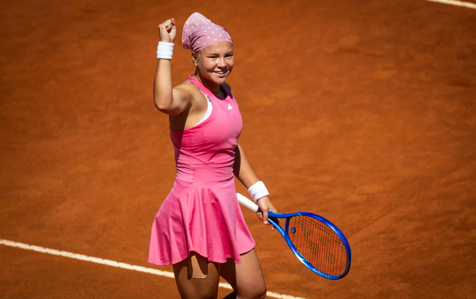 Sabalenka vs Shnaider quarterfinal at Roland Garros
