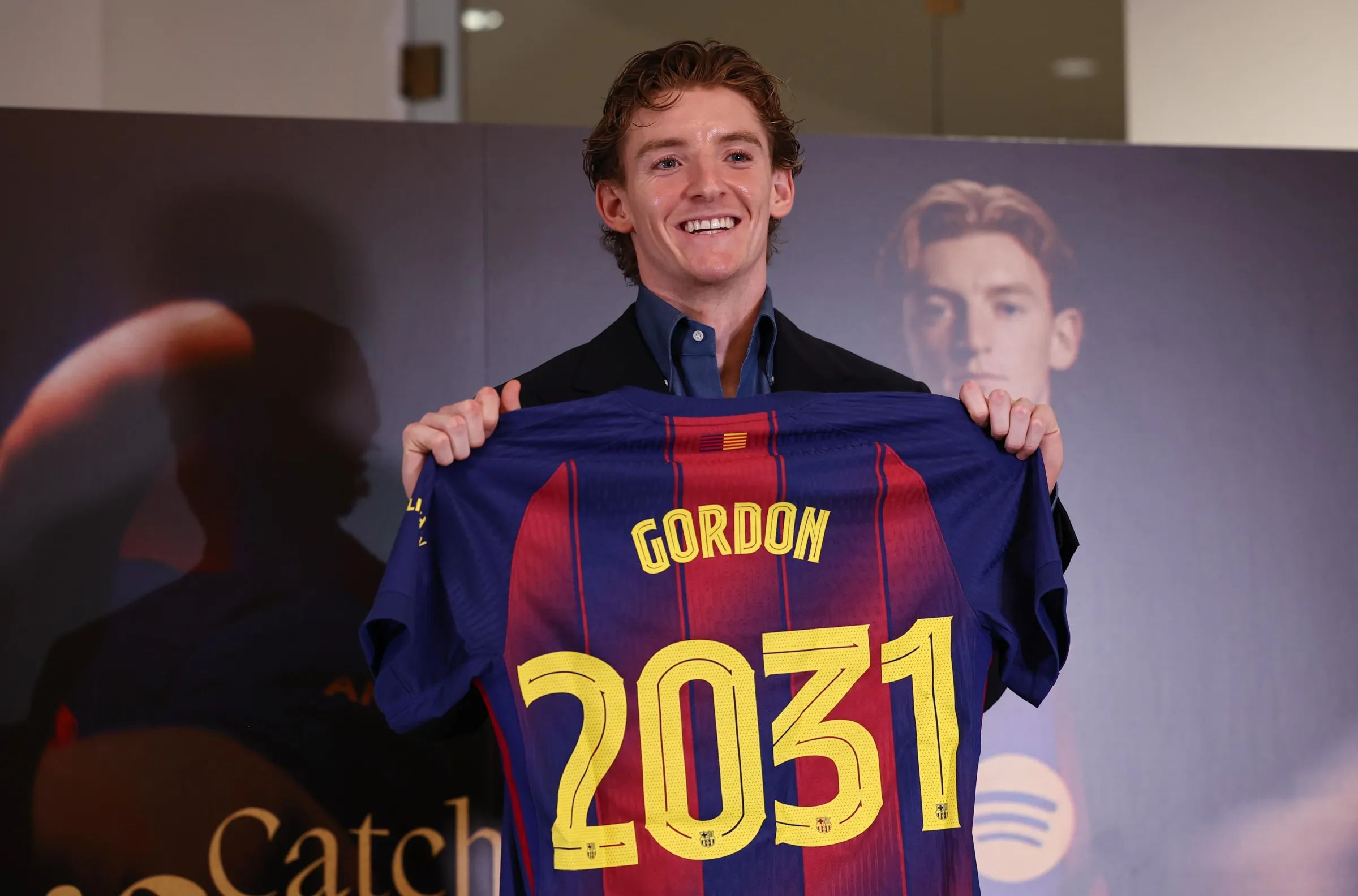 Anthony Gordon explains why he snubbed Bayern to join the Blaurganas
